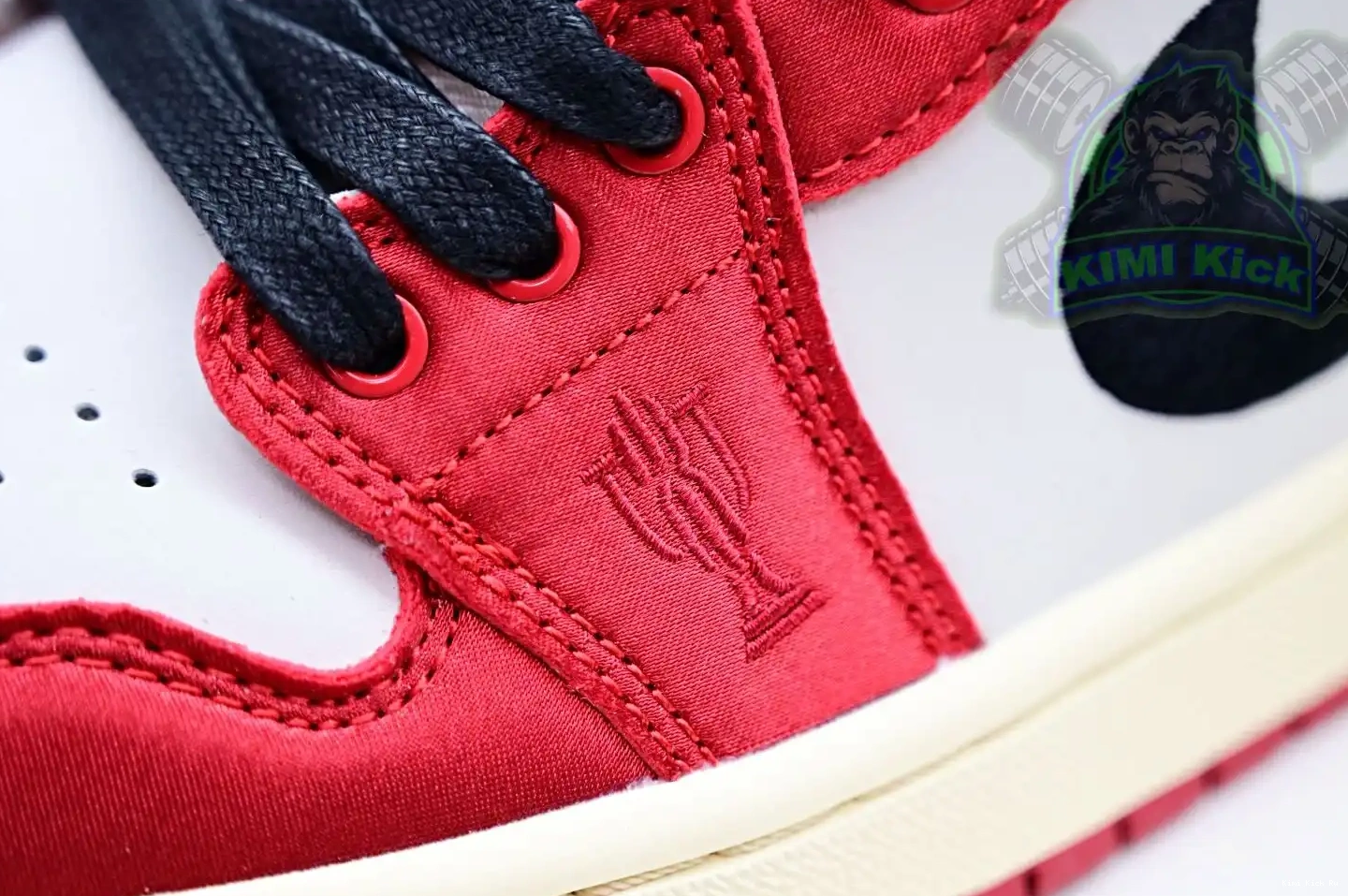 Room “Away” Low OG Jordan Air Trophy Jordan Kimikick x 1 0820